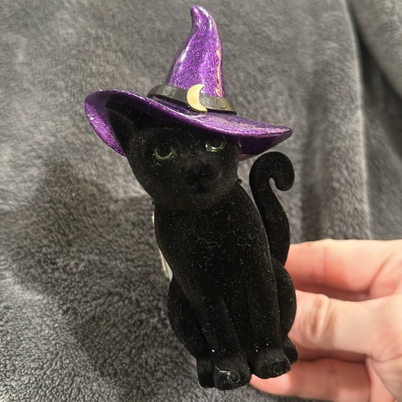 Bath&Body Works Velvet cat 🐈‍⬛ with purple witch hat light up wallflower plug - Picture 5 of 5